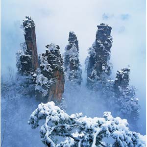 單獨(dú)成團(tuán)O線：（張家界溫泉休閑線路）張家界、天子山、寶峰湖/黃龍洞、鳳凰古城 江埡溫泉/萬福溫泉 五日游